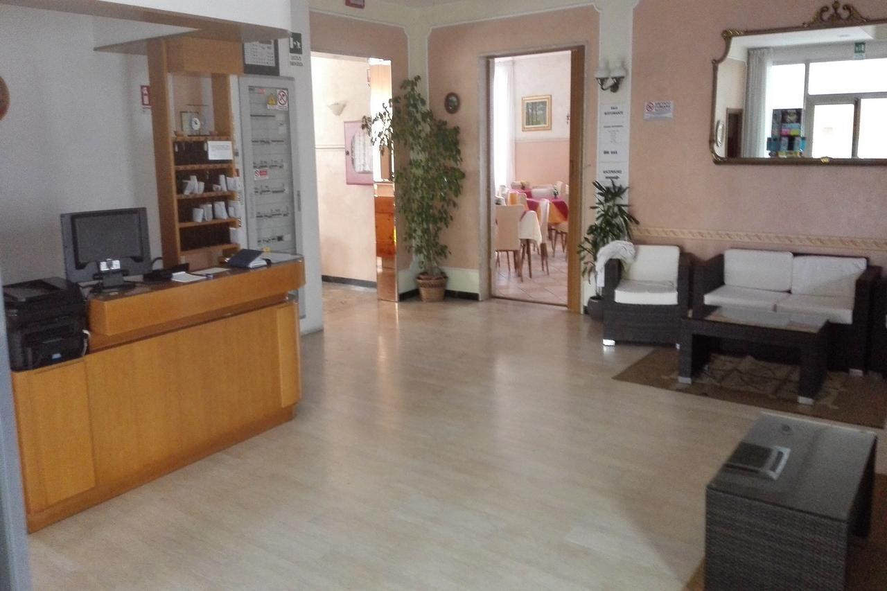 Hotel Carol Cesenatico Zewnętrze zdjęcie